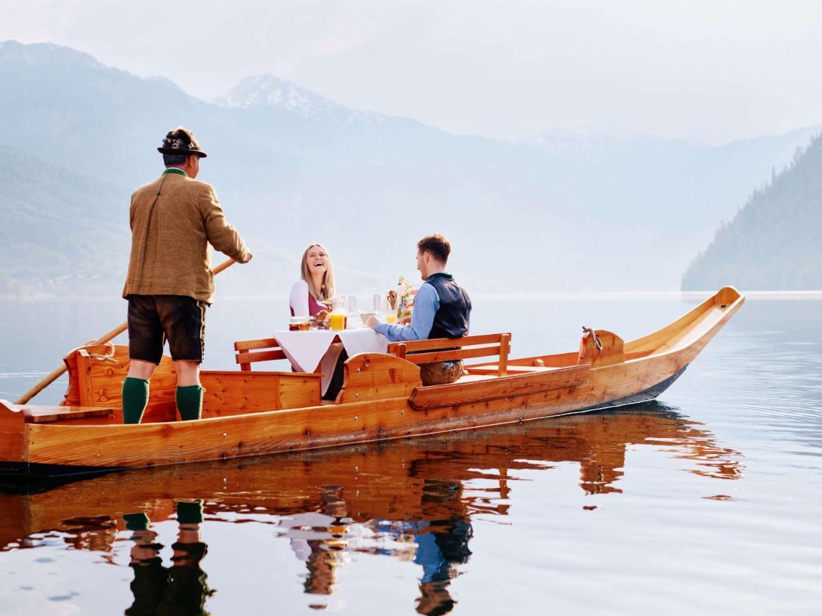 Tauroa Seehotel Grundlsee Bagian luar foto