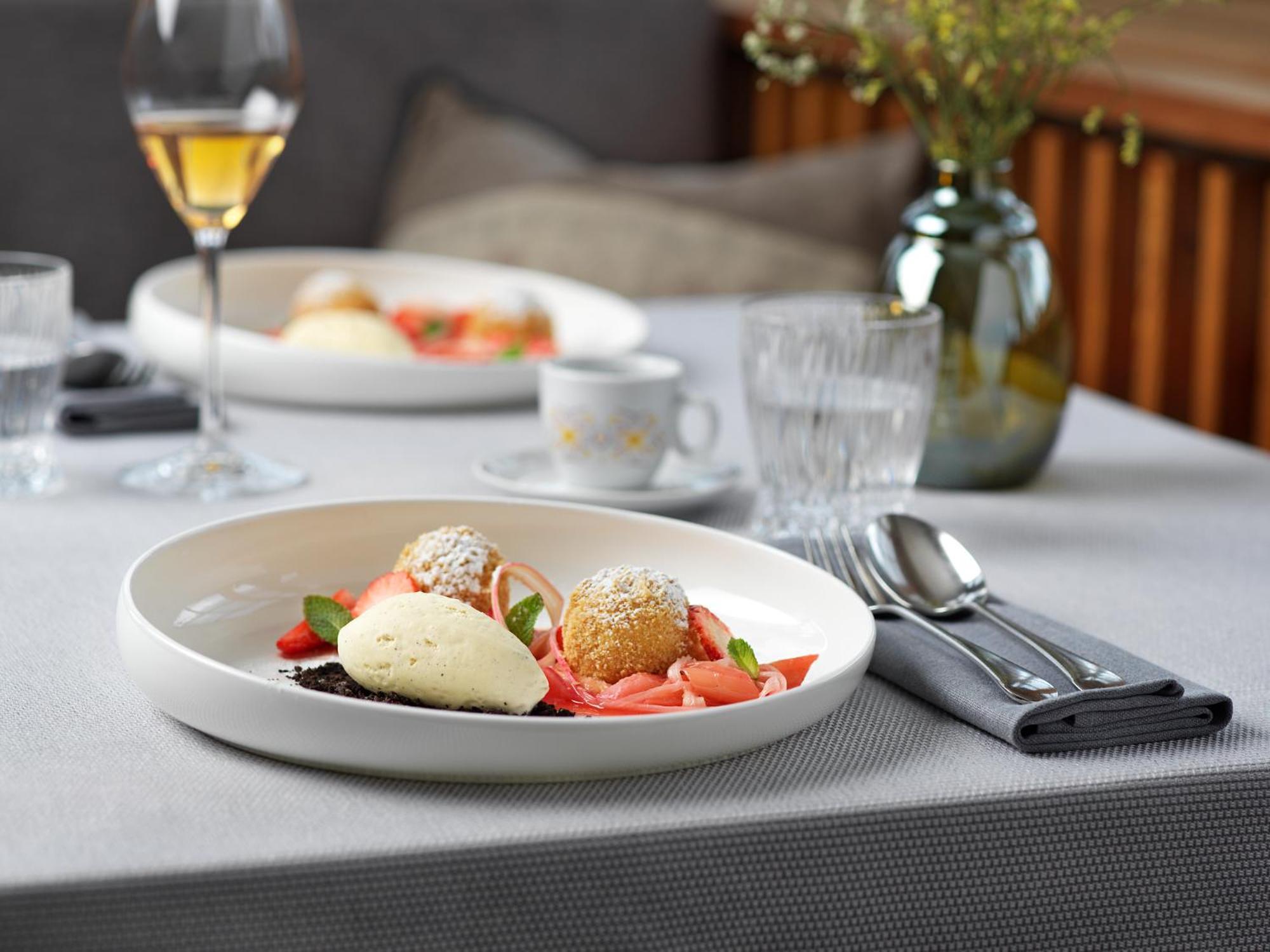 Tauroa Seehotel Grundlsee Bagian luar foto